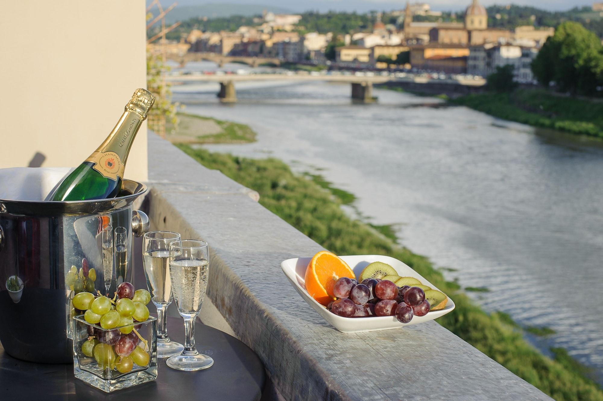 Hotel Lungarno Vespucci 50 Флоренция Екстериор снимка