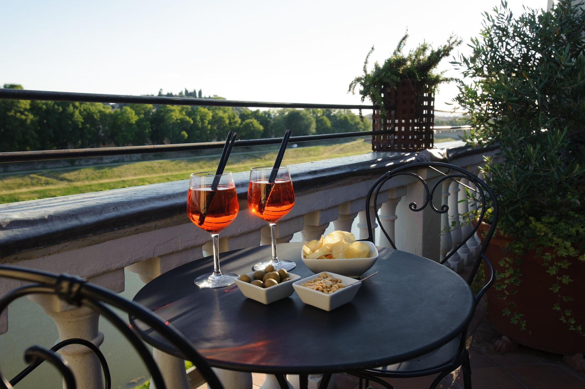 Hotel Lungarno Vespucci 50 Флоренция Екстериор снимка